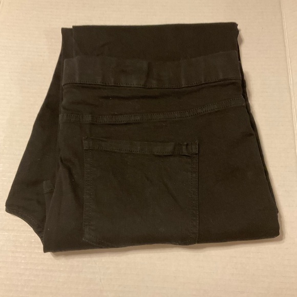 Time and Tru Black Jeans - Picture 1 of 3